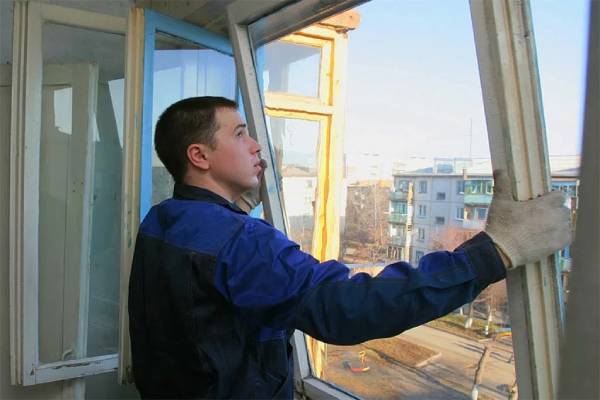 Остекление балконов в Красногорске